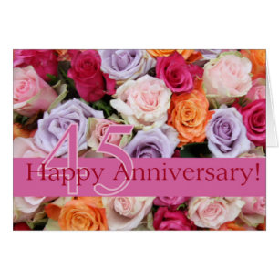 Quarante-cinquième roses heureux d'anniversaire