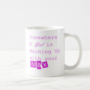 Quelque part une fille réchauffe avec votre tasse