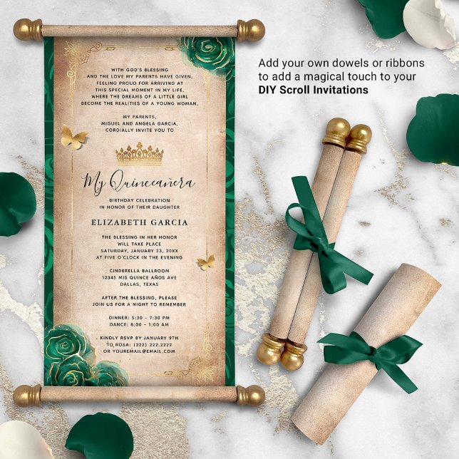 Quinceanera dorée et verte do-it-yourself les invi (DIY scrolls do not come with dowels. Add your own or roll up with a ribbon for a personalized touch!)