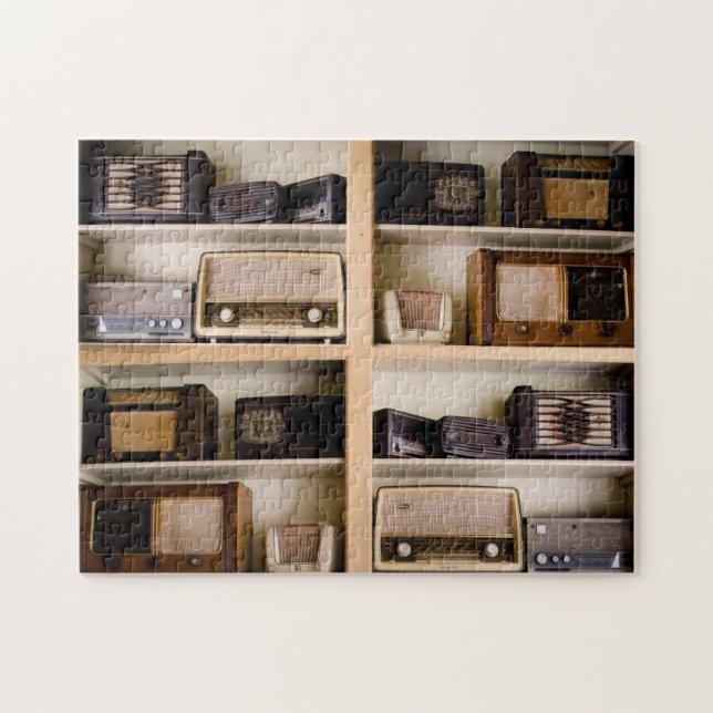 RADIOS RETRO vintage JIGSAW PUZZLE (Horizontal)