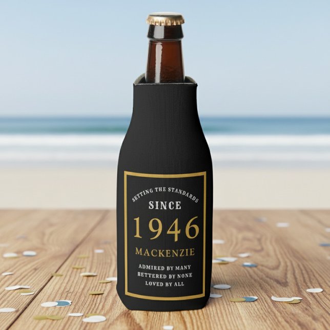 Rafraichisseur De Bouteilles 80th Birthday 1946 Name Elegant Chic Black Gold (Born 1946 bottle cooler. Beach background.)