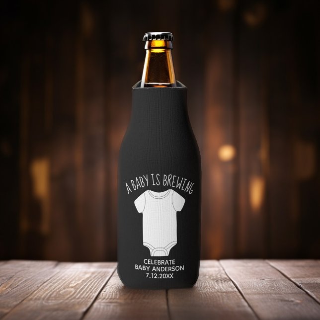 Rafraichisseur De Bouteilles Un bébé est en train de brasser - Genre Neutre Dou (A baby is Brewing! Add your baby information to this personalized bottle cooler.)