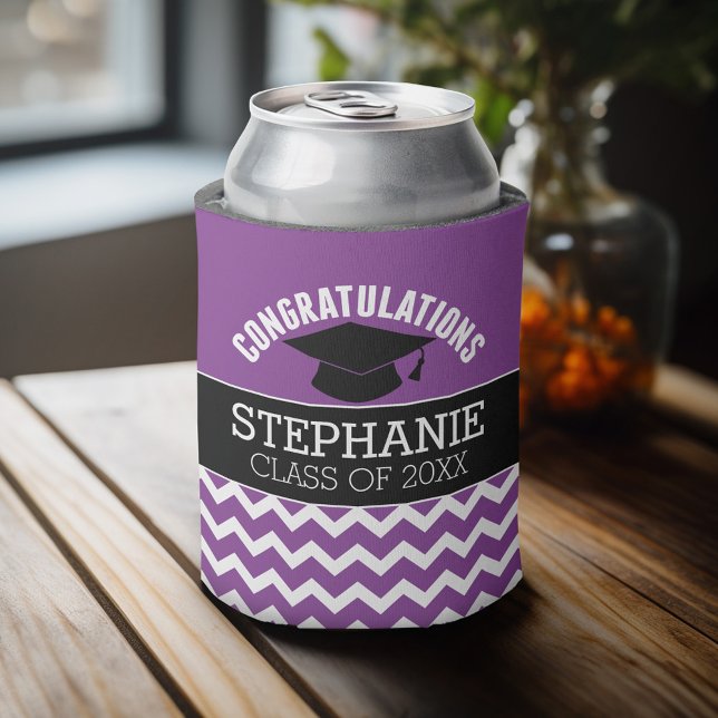 Rafraichisseur De Cannettes Félicitations Diplômé - Purple Black Graduation (Personalized can cooler - congratulations to the graduate)