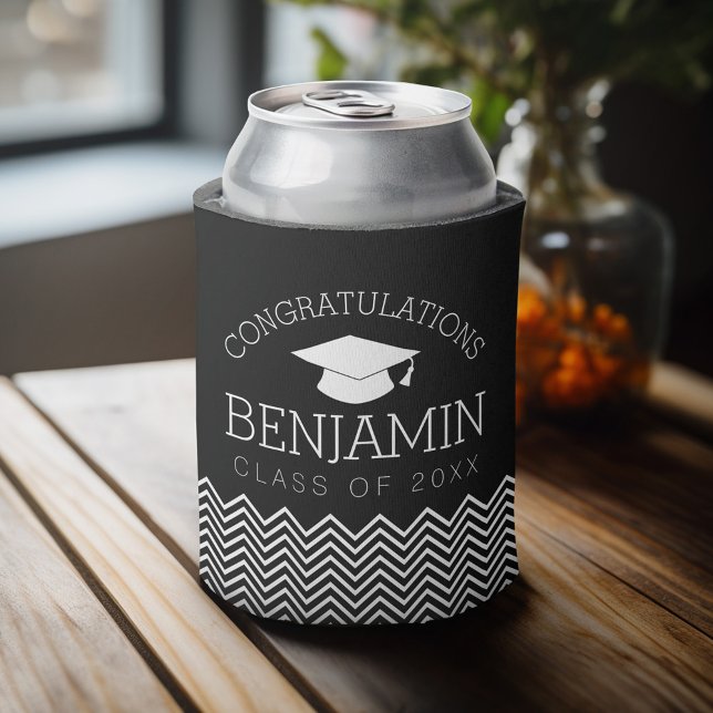 Rafraichisseur De Cannettes Félicitations Graduate Graduate Graduate PEUT MODI (Personalized can cooler with a place to add a name or other custom text - graduation theme)
