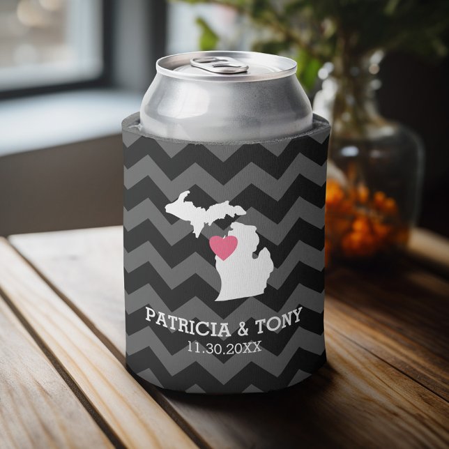 Rafraichisseur De Cannettes Michigan State Map with Custom Love Heart and Name (Celebrate with a personalized can cooler - add your name or monogram. Great party favor or gift)