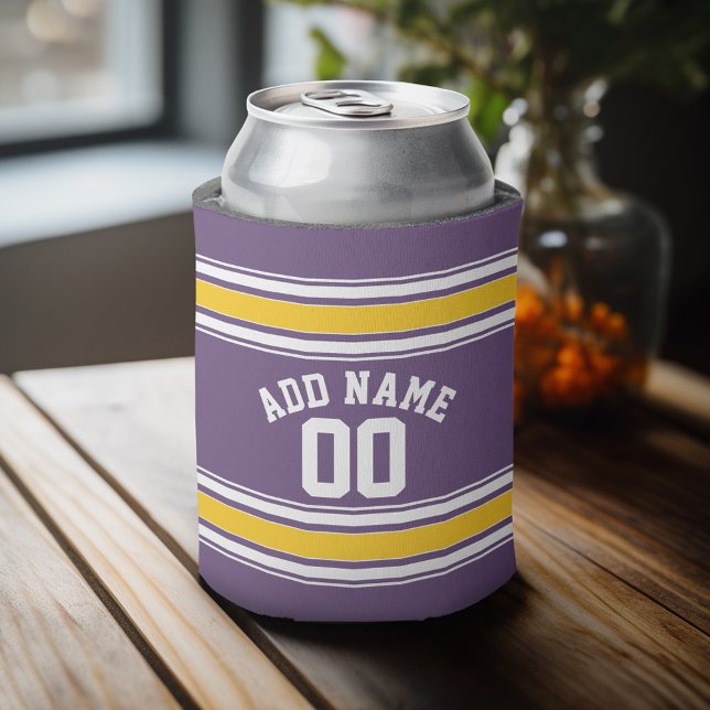 Rafraichisseur De Cannettes Purple Yellow Jersey Stripes Nom personnalisé Numé (Personalized Can Cooler - add a name and custom text to this sports jersey design)