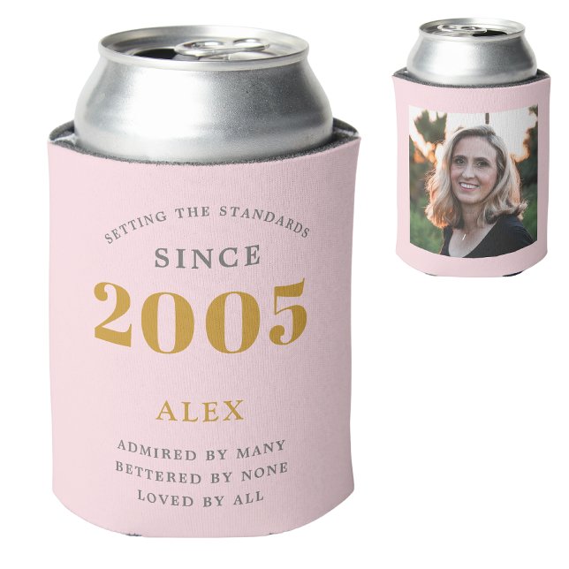 Rafraîchisseur Pour Canette 20e anniversaire Nom 2005 Chic rose Grey Photo (Personalized pink 20th birthday can cooler with custom photograph and name.)