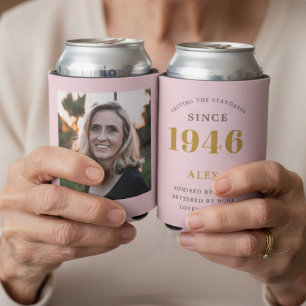 Rafraîchisseur Pour Canette 80e anniversaire Nom 1945 Chic rose Grey Photo