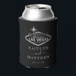 Rafraîchisseur Pour Canette Elégant Las Vegas Destination Mariage Faveur<br><div class="desc">Ce thème ludique et moderne Las Vegas peut refroidir peuvent être personnalisés pour votre occasion spéciale et rendrait la fête parfaite faveur ou gardienne pour tout mariage, douche nuptiale, fête de fiançailles, fête d'anniversaire et beaucoup plus d'occasions spéciales. Le design comprend un panneau de Las Vegas avec un effet de...</div>