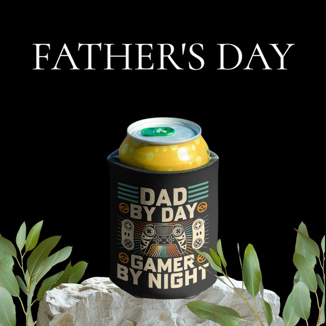 Rafraîchisseur Pour Canette Fête des pères papa par jour Gamer par nuit (Father's day Dad by day Gamer by night Can Cooler)