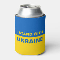 Je me tiens avec le drapeau ukrainien de l'Ukraine