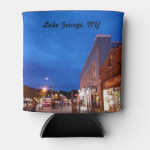 Lac George, NY Les montagnes Adirondack peuvent se