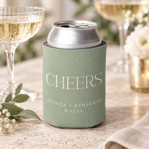 Rafraîchisseur Pour Canette Mariage Typographie Élégante Vert Sauge Cheers