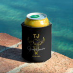 Rafraîchisseur Pour Canette Pays Cowboy Personnalisé Groomsmen Monogramme<br><div class="desc">Cadeaux personnalisés pour les groomsmen avec le thème vieux western cowboy. Décoré de casquette de cowboy avec police vintage occidentale. Le texte et la couleur arrière - plan sont modifiables à l'aide de l'outil de conception pour s'adapter à votre occasion. Obtenez ce cadeau de personnaliser pour les mariages, les célibataires,...</div>