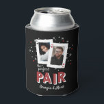 Rafraîchisseur Pour Canette Perfect Pair Casino Theme Couples Photo<br><div class="desc">Parfait pour les amateurs de poker ou de soirée casino, les dîners de répétition, les douches en couple ou les mariages, notre casinos personnalisé peut refroidir disposent d'une paire de cartes de jeu avec les photos et initiales du couple, et "la paire parfaite" dans le style rétro Vegas lettering. Ajoutez...</div>