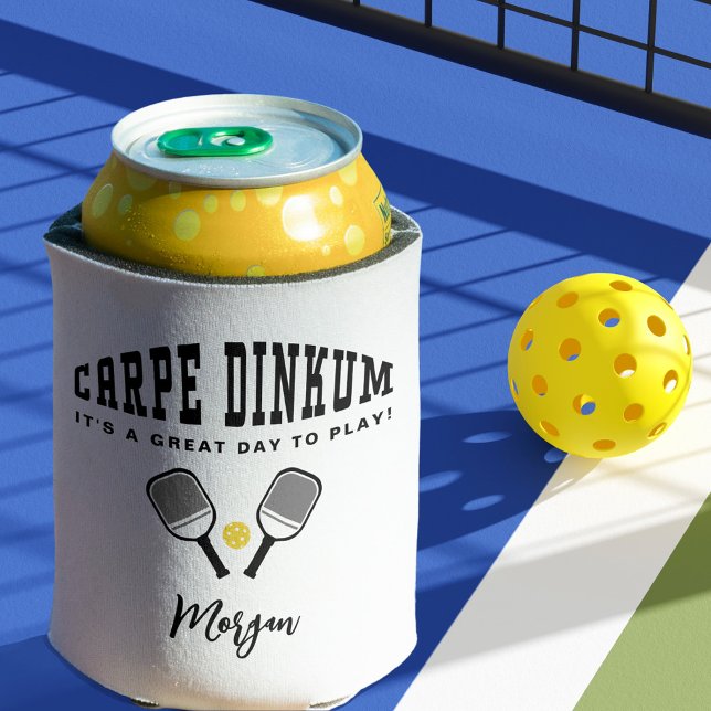 Rafraîchisseur Pour Canette Pickleball Carpe Dinkum Citation Personnalisée Nom (Pickleball Carpe Dinkum Custom Name Quote Cool Fun Can Cooler)