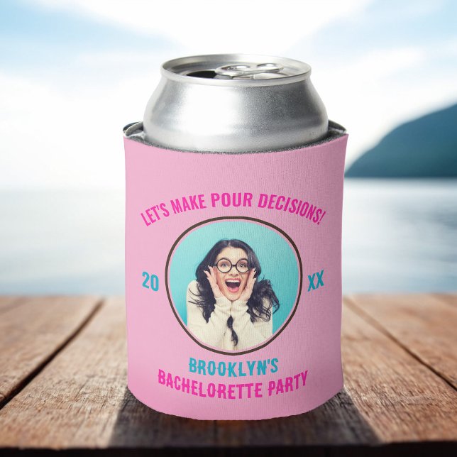 Rafraîchisseur Pour Canette Prenons des décisions de versement de Bachelorette (Let's Make Pour Decisions Bachelorette Party Can Cooler in Pink and Blue)