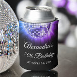 Rafraîchisseur Pour Canette Purple 70th Birthday Party 70's Disco Ball<br><div class="desc">Fêtez votre 70e anniversaire avec notre Purple 70e Anniversaire 70's Disco Ball Can Cooler. Ce qui peut refroidir capture l'essence de l'ère de la discothèque, ce qui en fait le choix parfait pour un bain à thème disco ou tout événement où vous voulez insuffler une touche de 'les années 70...</div>