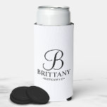 Rafraîchisseur Pour Canette Slim Élégant Noir et Blanc Personnalisé Bridesmaid Ca<br><div class="desc">Elegant Black and White Personnalisé Bridesmaid Cadeaux avec monogramme personnalisé en noir élégant style de police script avec le nom et le titre de bridesmaid dans le style de police serif classique sur arrière - plan blanc. Parfait aussi pour les groomsmen, meilleur homme, père de la mariée, bonne d'honneur, fille...</div>
