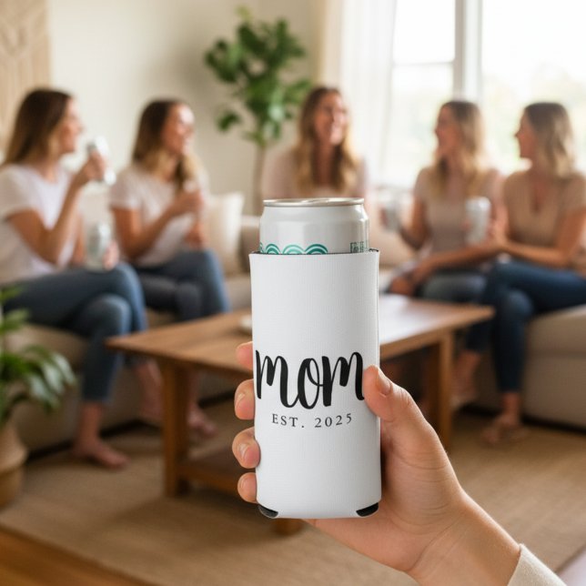 Rafraîchisseur Pour Canette Slim Mini maman établi cadeau Nouveau maman (modern black and white seltzer can cooler for new mom with custom established date in trendy black )