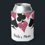 Rafraîchisseur Pour Canette Thème de mariage à Las Vegas avec paillettes roses<br><div class="desc">Habillez cette canette avec un refroidisseur de canette entièrement personnalisé "Mère de la mariée" avec un éparpillement de cartes à jouer en paillettes roses fausses et noires avec un texte personnalisé pour le nom des membres de la fête de mariage. Rassemblez les filles pour célébrer la future mariée avec un...</div>