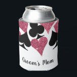 Rafraîchisseur Pour Canette Thème Vegas Paillettes Roses Mère du Marié Nom Per<br><div class="desc">Habillez cette canette avec un refroidisseur de can personnalisé "Groom's Mom" présentant un éparpillement de combinaisons de cartes en faux strass rose et noir avec un texte personnalisé au nom des membres du cortège de la mariée. Rassemblez les filles pour célébrer la future mariée avec un week-end à Las Vegas...</div>
