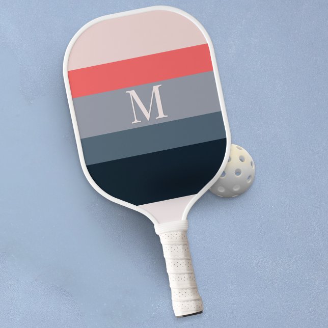 Raquette De Pickleball Bloc de couleur moderne rayé monogrammé (A monogrammed pickleball paddle with color block stripes in navy blue, gray, coral and blush pink)