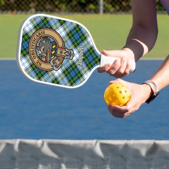 Raquette De Pickleball Campbell Crest sur tartan de robe (Insitu)
