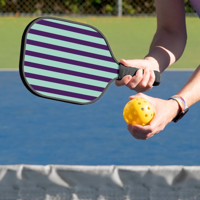 Raquette de Pickleball Chic avec un design à rayur (Insitu)