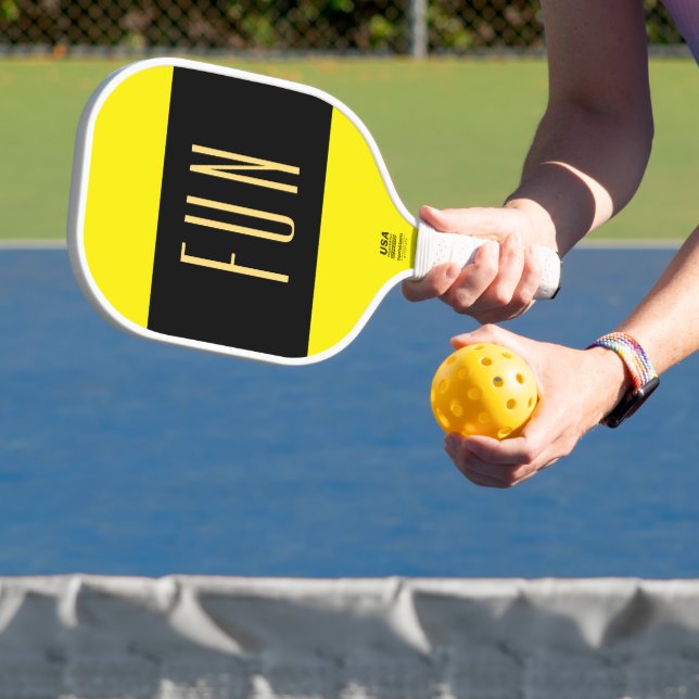 Raquette De Pickleball Cool Lemon Lime Large Centre Black Stripe FUN Text (Insitu)