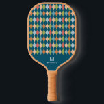 Raquette De Pickleball Cool Retro Jacquard Diamants Turquoise Monogramme<br><div class="desc">Cette amusante pagaie à pickleball dispose d'un motif de diamants de style Jacquard aux couleurs rétro / vintage. Les modèles textuels sont inclus pour la personnalisation,  ce qui en fait un grand cadeau! Le dos contient le même motif diamant.</div>
