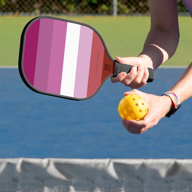 Raquette De Pickleball Drapeau de fierté lesbienne de SlipperyJoe féminin (Insitu)