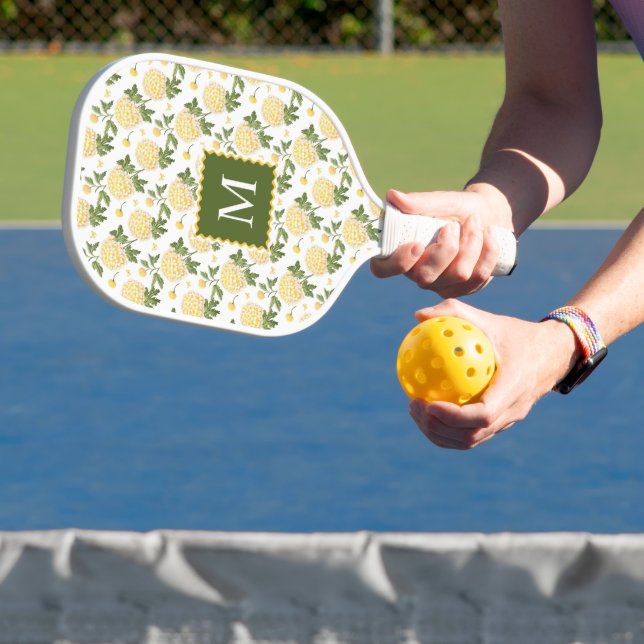 Raquette De Pickleball Élégante Hydragea Jaune Monogramme Floral (Insitu)