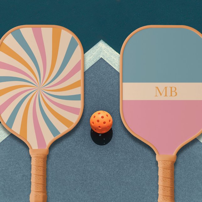 Raquette De Pickleball Monogramme esthétique super Retro Motif Rose Bleu (Retro Vintage Groovy Monogrammed Pickleball Paddle - pink, blue, orange, beige)