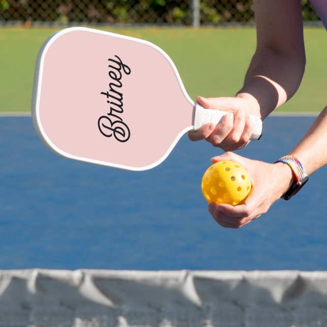 Raquette De Pickleball Monogramme et nom rose pâle moderne (Insitu)