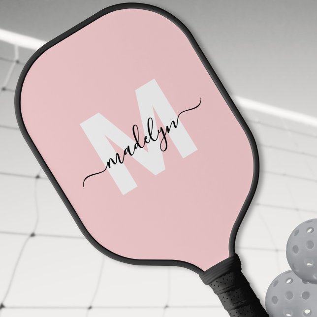 Raquette De Pickleball Monogramme personnalisé moderne rose blush (Custom Blush Pink Modern Name Monogram Pickleball Paddle)