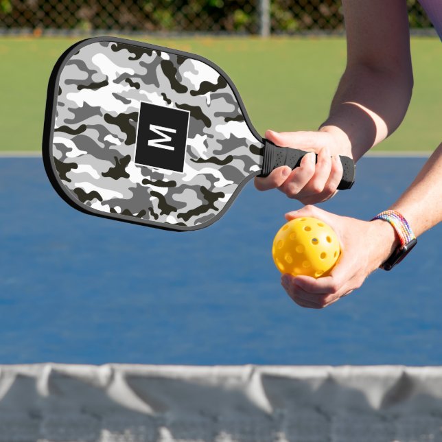 Raquette De Pickleball Motif de camouflage noir et blanc Monogramme (Insitu)