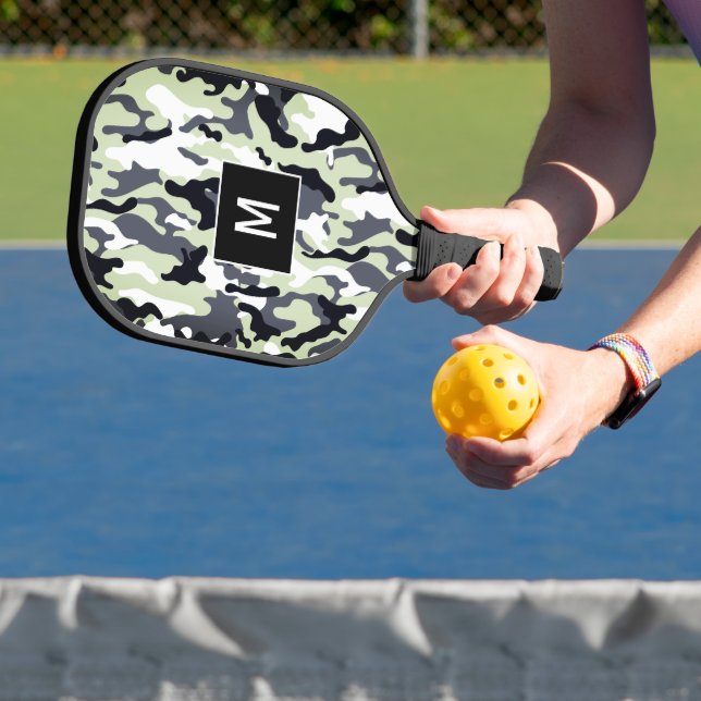 Raquette De Pickleball Motif de camouflage vert monogramme (Insitu)