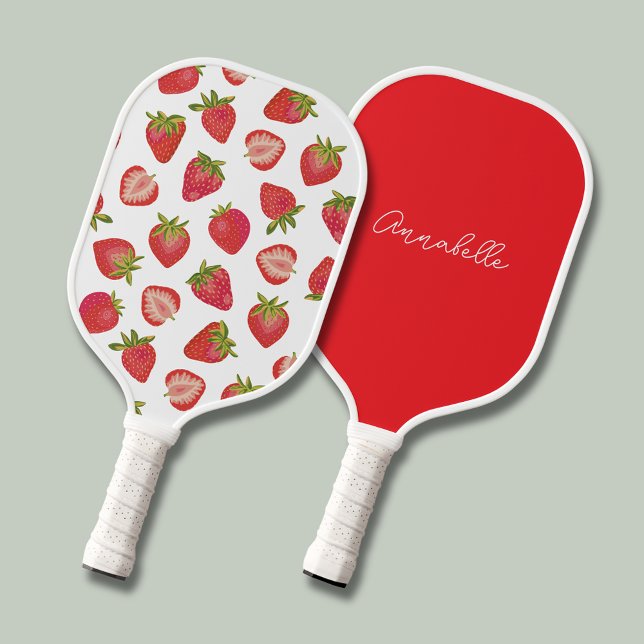 Raquette De Pickleball Motif de fraises (Strawberry pickleball paddle.  Personalize with your own name or choice of text to one side. )