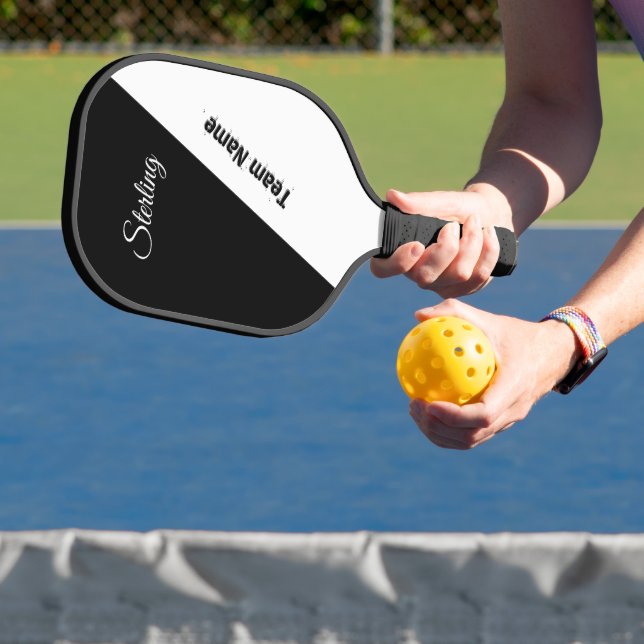 Raquette De Pickleball Nettoyer en noir et blanc avec deux zones de texte (Insitu)
