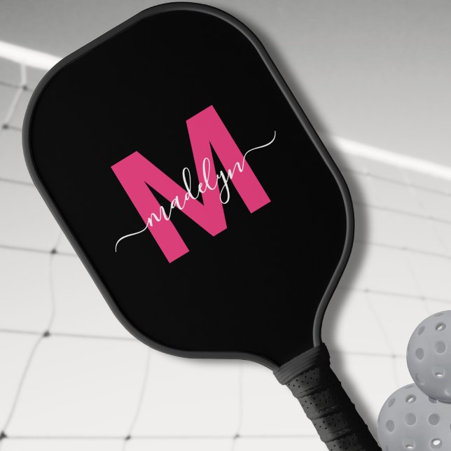 Raquette De Pickleball Nom de script moderne rose personnalisé Monogramme (Custom Pink Modern Script Name Monogram Pickleball Paddle)
