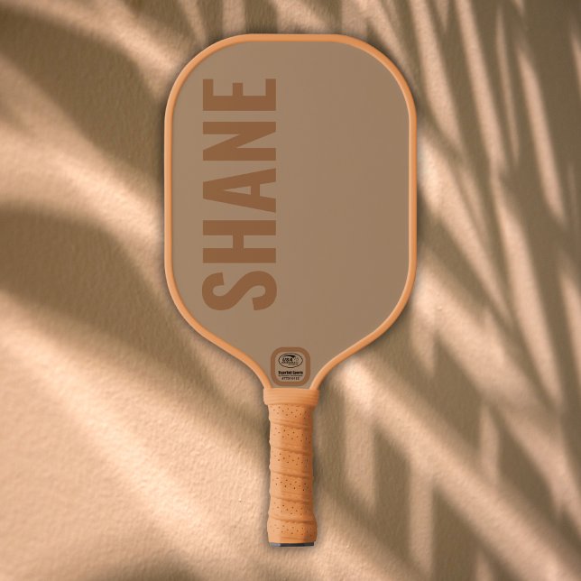 Raquette De Pickleball Nom simple monogrammé classique TAN | (Créateur téléchargé)