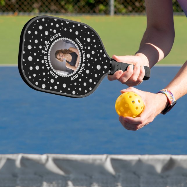 Raquette De Pickleball Personalized Photo with Pearls Circle on Black (Insitu)