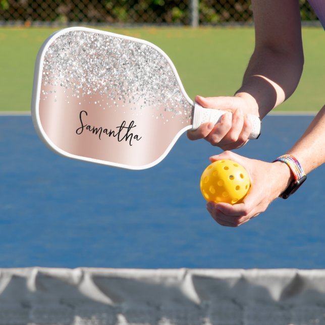 Raquette De Pickleball Rose Gold et Glittery Glam Script Nom en Argent (Insitu)