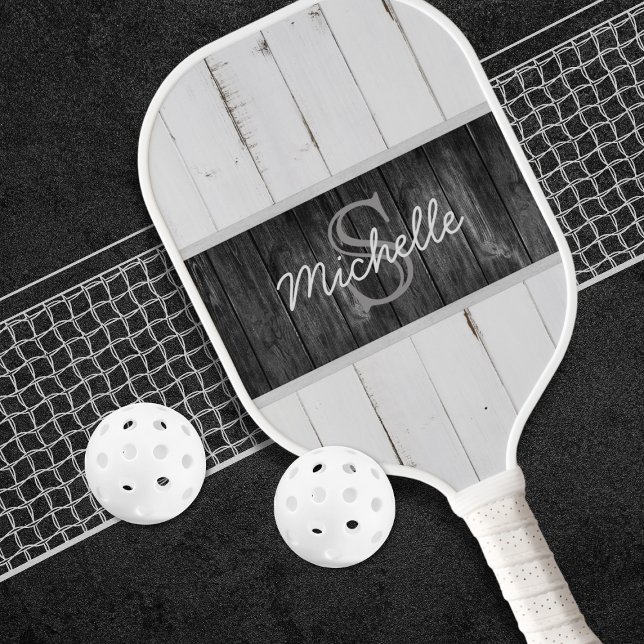 Raquette de pickleball rustique en bois avec monog (Créateur téléchargé)