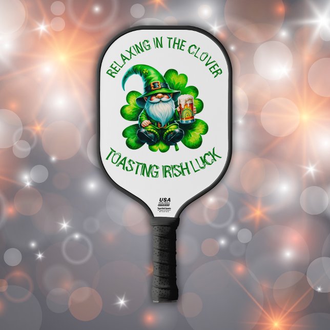 Raquette De Pickleball Saint Patrick Gnome mignonne avec bière | (Créateur téléchargé)