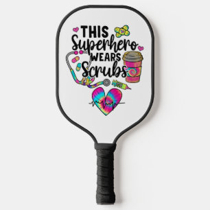Raquette De Pickleball Super-héroïne infirmière porte des tenues médicale