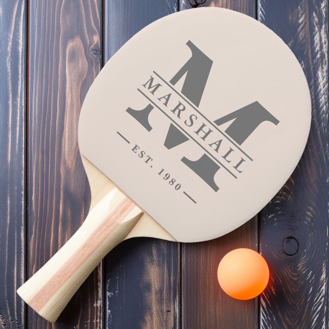 Raquette De Ping Pong Château de sable rose avec monogramme et nom en su (Créateur téléchargé)