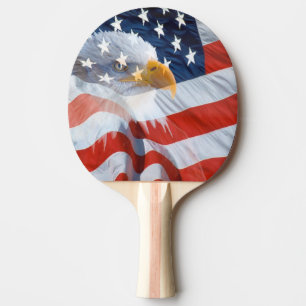 Raquette De Ping Pong Eagle chauve patriotique au-dessus du drapeau