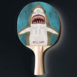 Raquette De Ping Pong Grande Attaque de requin blanc Personnalisé Océan<br><div class="desc">Les gens fuiront dans la peur quand ils verront cette coutume Grande conception de requin blanc. Il a un requin dessiné à la main avec beaucoup de dents pointues, nageant le long d'un arrière - plan bleu / vert mer océan avec des bulles et les silhouettes de poissons essayant de...</div>